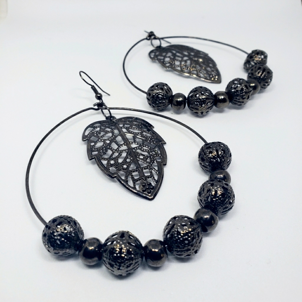 Hoop Earrings With Metal Spheres